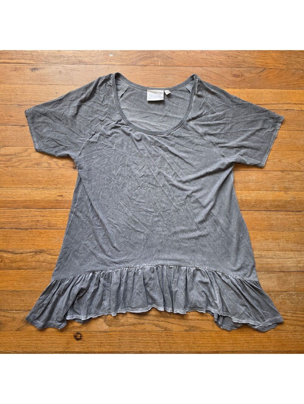 Dantelle Women's Gray Rayon Spandex Short Sleeve Ruffle Hem Top Size Large